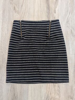 Aritzia Sunday Best Blue Gray Striped Mini Skirt Women’s Size 00 Casual Cute